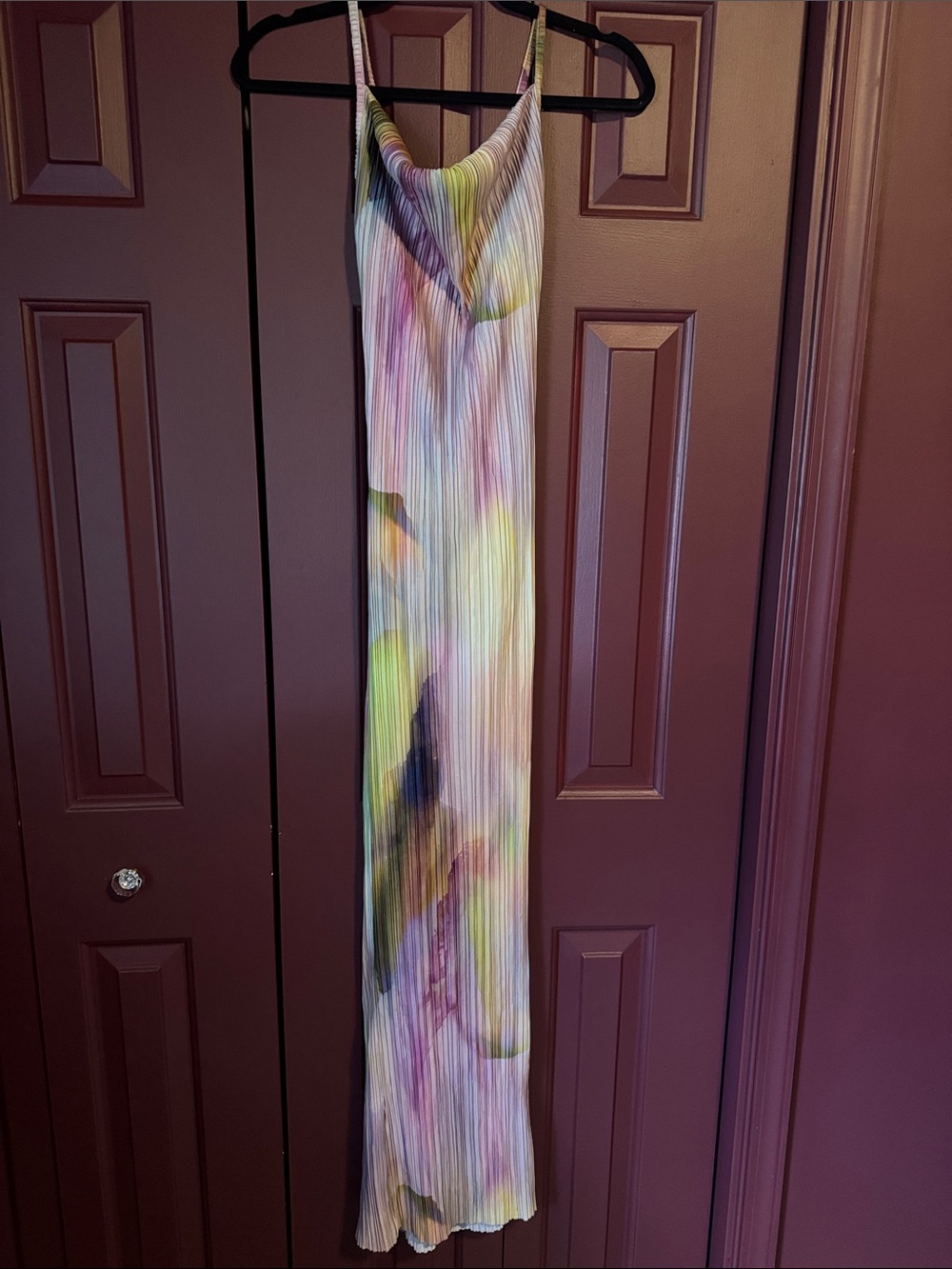 PrettyLittleThing Pastel Watercolor Pleated Maxi Dress